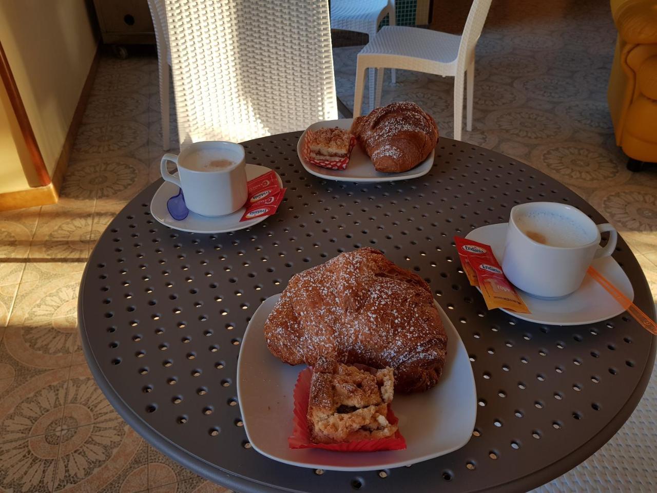 Hotel Rosy Battipaglia Zewnętrze zdjęcie