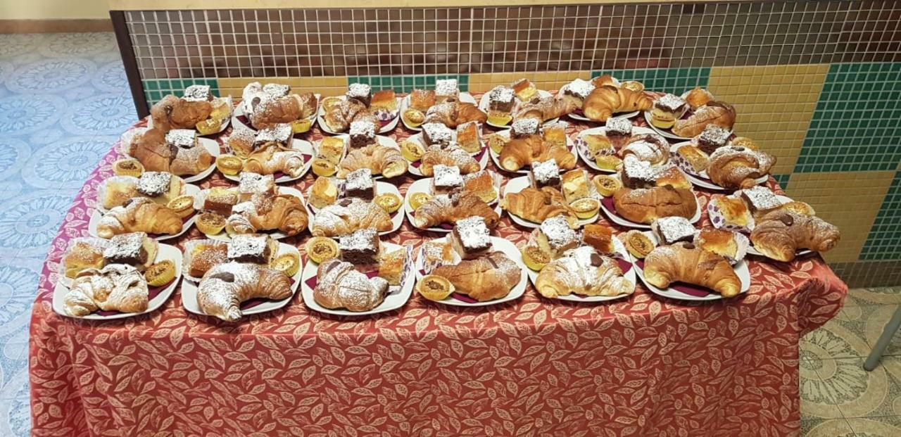 Hotel Rosy Battipaglia Zewnętrze zdjęcie